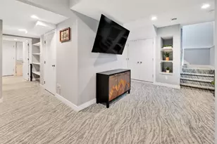 546 Orchard Dr, Madison, WI 53711 - Photo 24