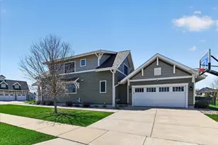 4912 St Annes Dr, Middleton, WI 53597 - Photo 4