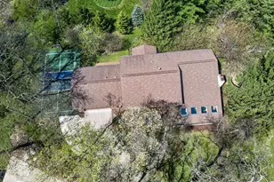 5 Wood Crest Ct, Madison, WI 53705 - Photo 2