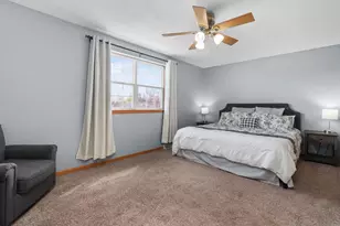 556 Ronald Lee Cir, Rio, WI 53960 - Photo 4