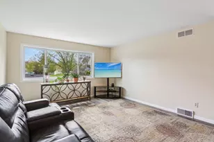 304 Hartford Cove, Waunakee, WI 53597 - Photo 6