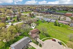 304 Hartford Cove, Waunakee, WI 53597 - Photo 2