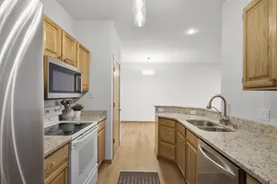 3154 Dorchester Way, Madison, WI 53719 - Photo 10