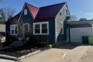 210 Academy St, Fox Lake, WI 53933 - Photo 8