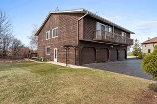 2626 Crosscreek Dr, Sheboygan, WI 53081 - Photo 18