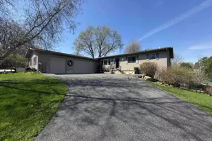 218 Ryan St, Lodi, WI 53555 - Photo 2