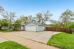 4614 Hamlet Pl, Madison, WI 53714 - Photo 44