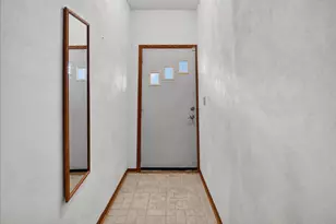 1913 E Washington Ave, Madison, WI 53704 - Photo 6