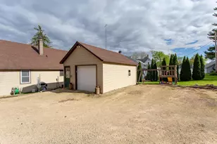405 Oak St, Blanchardville, WI 53516 - Photo 26