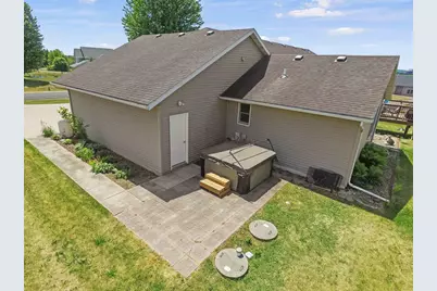 13072 W Woodworth Drive, Janesville, WI 53536 - Photo 12