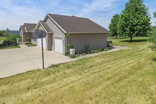 13072 W Woodworth Dr, Janesville, WI 53536 - Photo 14