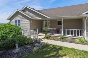 13072 W Woodworth Dr, Janesville, WI 53536 - Photo 2