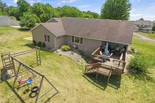 13072 W Woodworth Dr, Janesville, WI 53536 - Photo 10