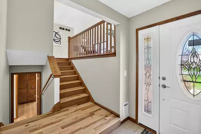5755 Pembroke Drive, Fitchburg, WI 53711 - Photo 4
