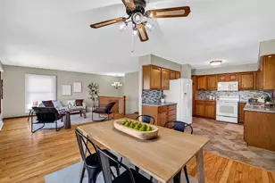 5755 Pembroke Dr, Fitchburg, WI 53711 - Photo 12