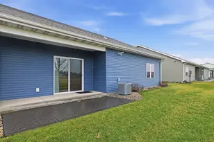 496 River Rd, Columbus, WI 53925 - Photo 6