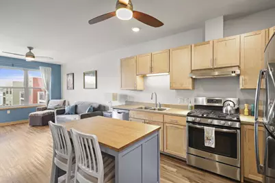 107 Sutherland Court #323, Madison, WI 53704 - Photo 10