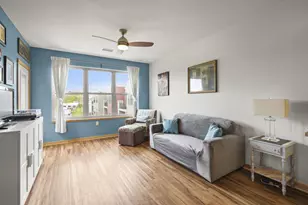 107 Sutherland Ct, Madison, WI 53704 - Photo 2