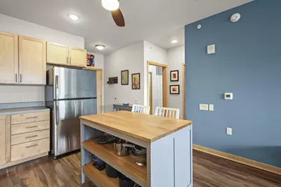 107 Sutherland Court #323, Madison, WI 53704 - Photo 12