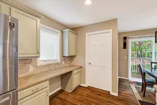 719 Cricket Ln, Madison, WI 53562 - Photo 14