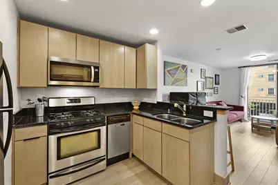 333 Mifflin Street #2090, Madison, WI 53703 - Photo 4