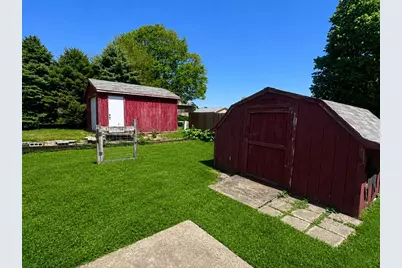 421 W Calhoun Street, Cuba City,  53807 - Photo 4