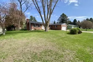 1290 Union St, Platteville,  53818 - Photo 2