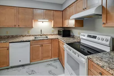 41 Golf Course Road #E, Madison, WI 53704 - Photo 14