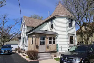 610 Center St, Beaver Dam, WI 53916 - Photo 1