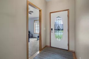 2012 Cherokee Dr, Prairie Du Sac, WI 53578 - Photo 4