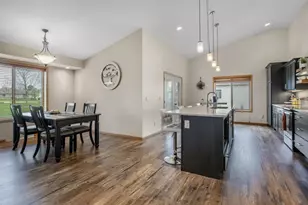 2012 Cherokee Dr, Prairie Du Sac, WI 53578 - Photo 14