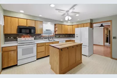 325 Chicago Street, Stoughton, WI 53589 - Photo 14
