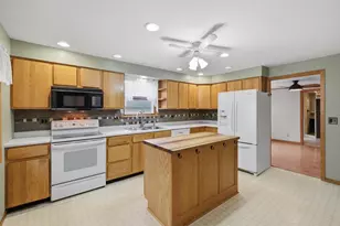 325 Chicago St, Stoughton, WI 53589 - Photo 14