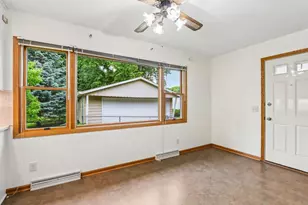 5006 Violet Ln, Madison, WI 53714 - Photo 10