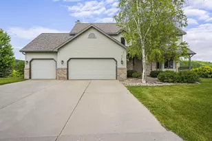 3153 Bollenbeck St, Cross Plains, WI 53528 - Photo 6
