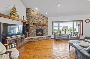 N1657 Carlin Rd, Fort Atkinson, WI 53538 - Photo 4