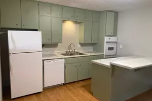 2950 Iris Dr, Beloit, WI 53511 - Photo 4