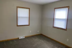 2950 Iris Dr, Beloit, WI 53511 - Photo 6