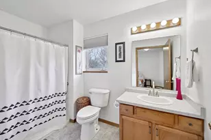 1027 Melvin Ct, Madison, WI 53704 - Photo 10
