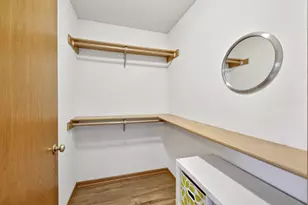 1027 Melvin Ct, Madison, WI 53704 - Photo 10