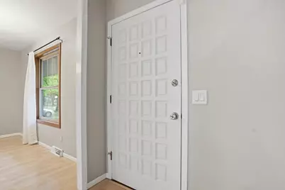 2402 Westbrook Lane, Madison, WI 53711 - Photo 6