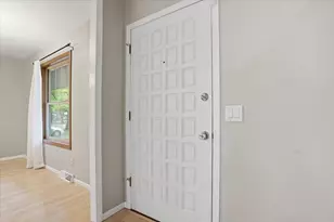 2402 Westbrook Ln, Madison, WI 53711 - Photo 6