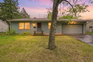 2402 Westbrook Ln, Madison, WI 53711 - Photo 2