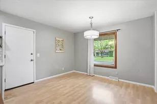 2402 Westbrook Ln, Madison, WI 53711 - Photo 18
