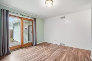 2402 Westbrook Ln, Madison, WI 53711 - Photo 20