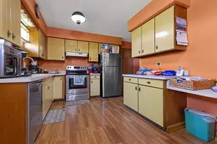 621 Holly Rd, Beloit, WI 53511 - Photo 6