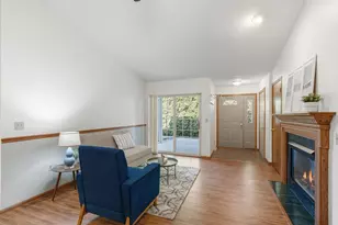 404 Henry Dr, Portage, WI 53901 - Photo 4