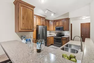 404 Henry Dr, Portage, WI 53901 - Photo 20