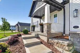 1925 Grieg Dr, Mount Horeb, WI 53572 - Photo 4