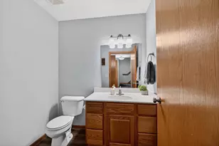 1026 Stonewood Crossing, Sun Prairie, WI 53590 - Photo 20